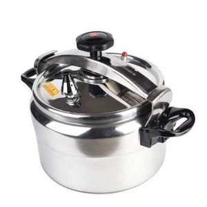 7Litters stain less steel pesseure cooker with steam & Handldles-silver 3
